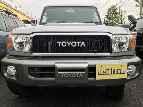 メーカーOP 電動ウインチ　ディーラーOP TOYOTAグリル